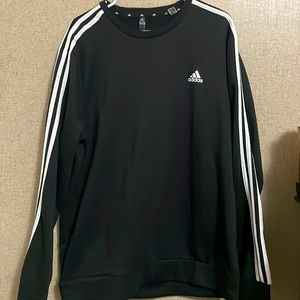 Crewneck adidas sweater